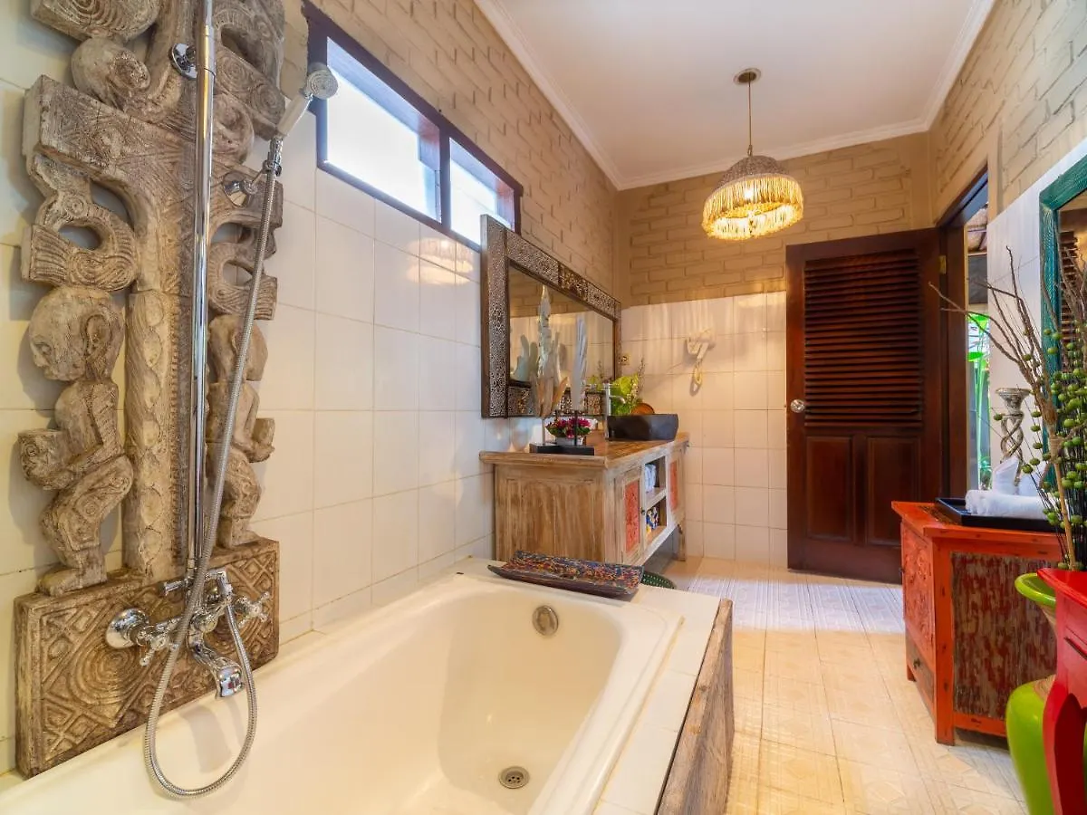 Enjoying Life Villa Near Bintang Supermarket Seminyak